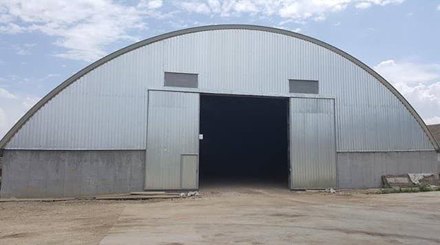 hala semirotunda adamclisi